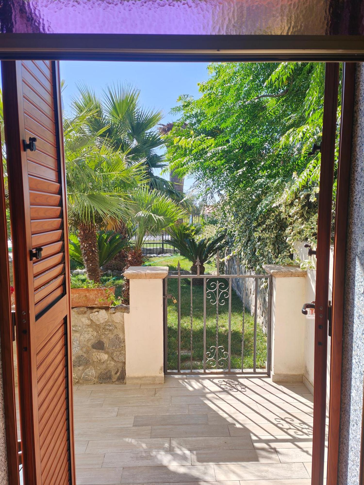 B&B Casa Cosmano Brancaleone Marina Bagian luar foto