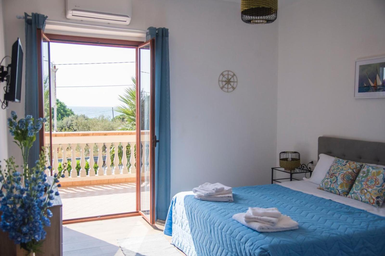 B&B Casa Cosmano Brancaleone Marina Bagian luar foto