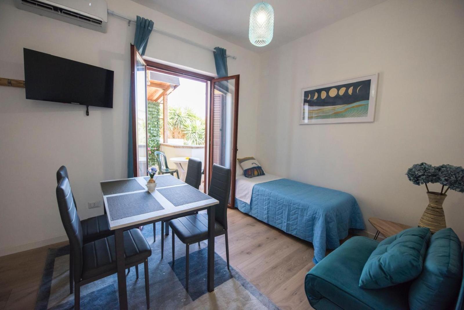 B&B Casa Cosmano Brancaleone Marina Bagian luar foto