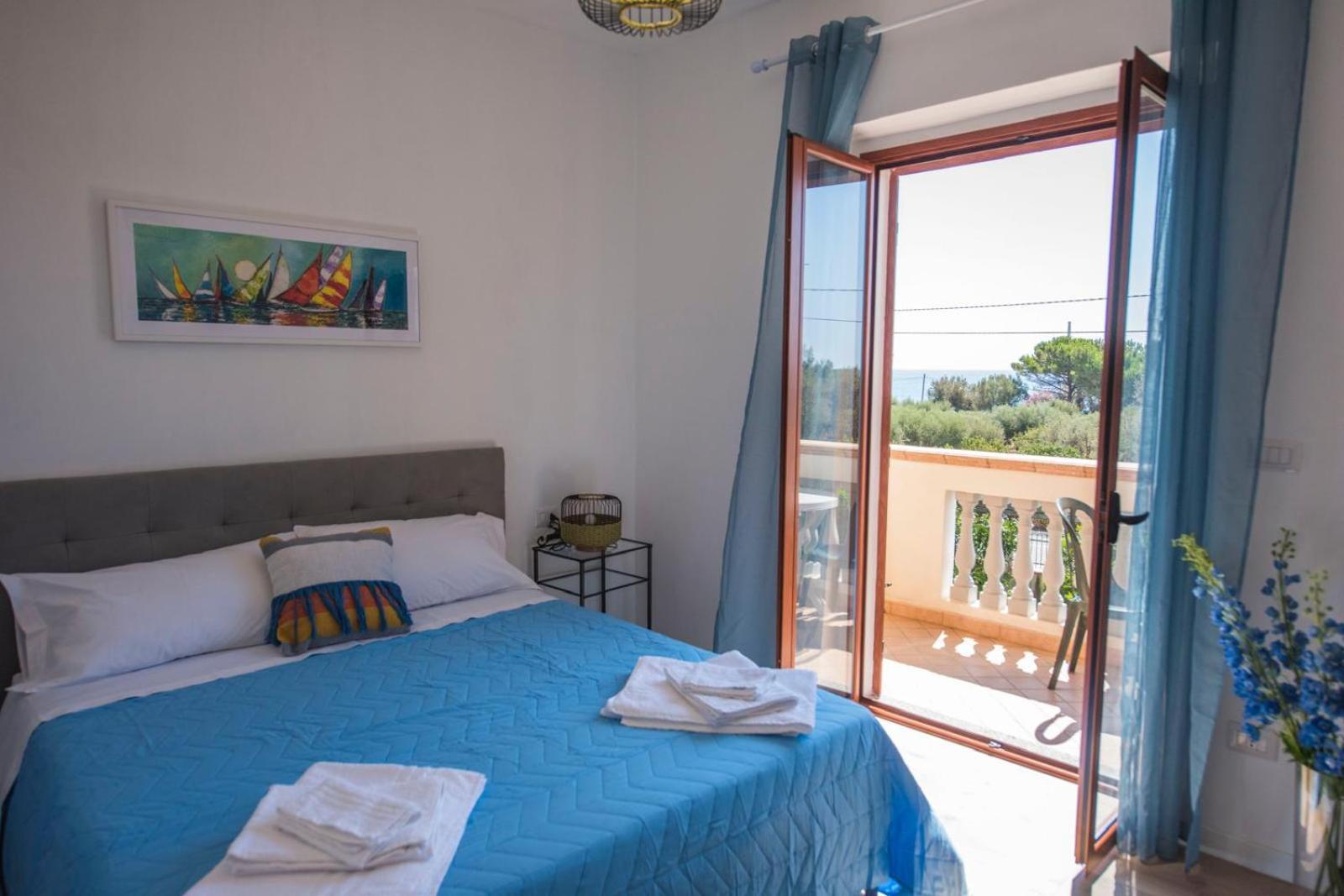 B&B Casa Cosmano Brancaleone Marina Bagian luar foto