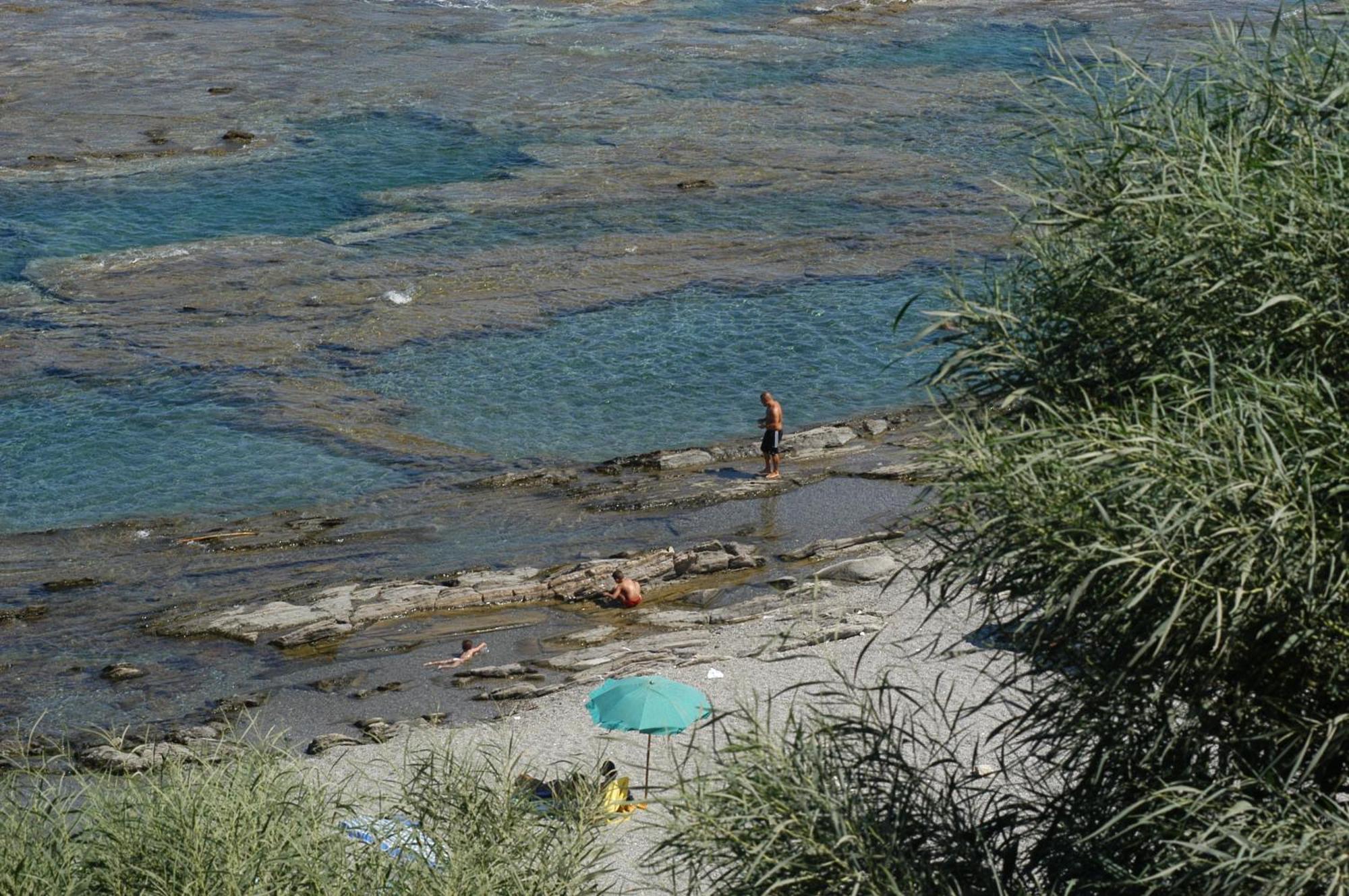 B&B Casa Cosmano Brancaleone Marina Bagian luar foto